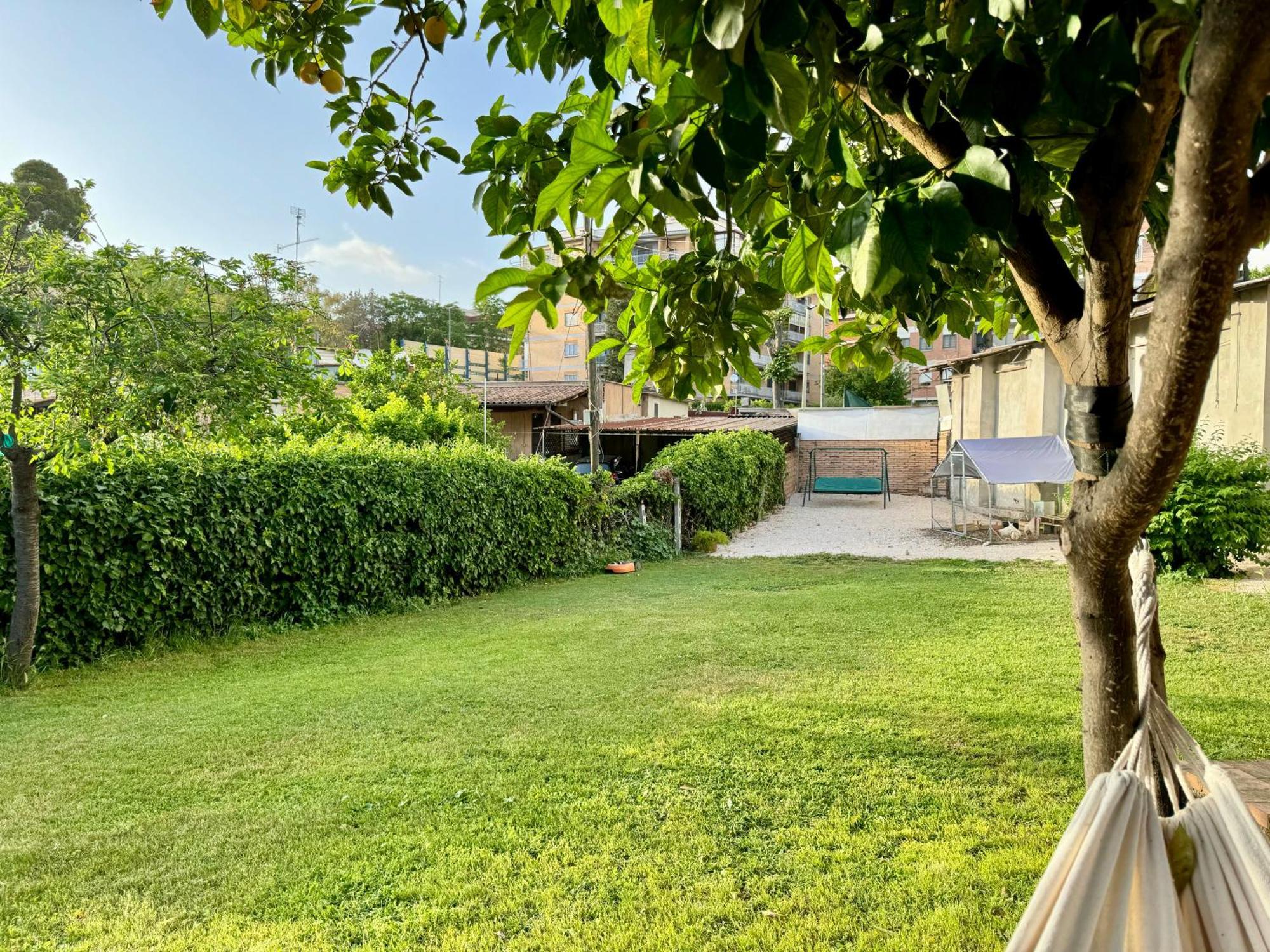 Peaceful Haven In Villa Roma