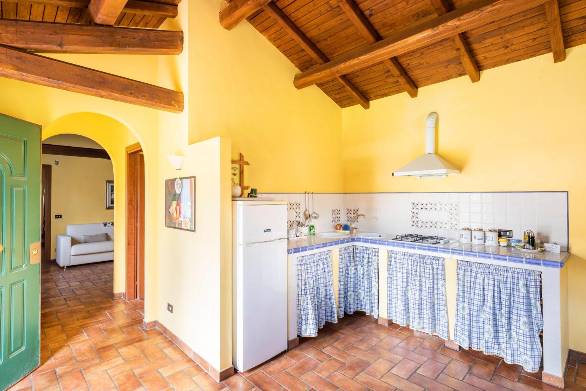Peaceful Haven In Villa Roma