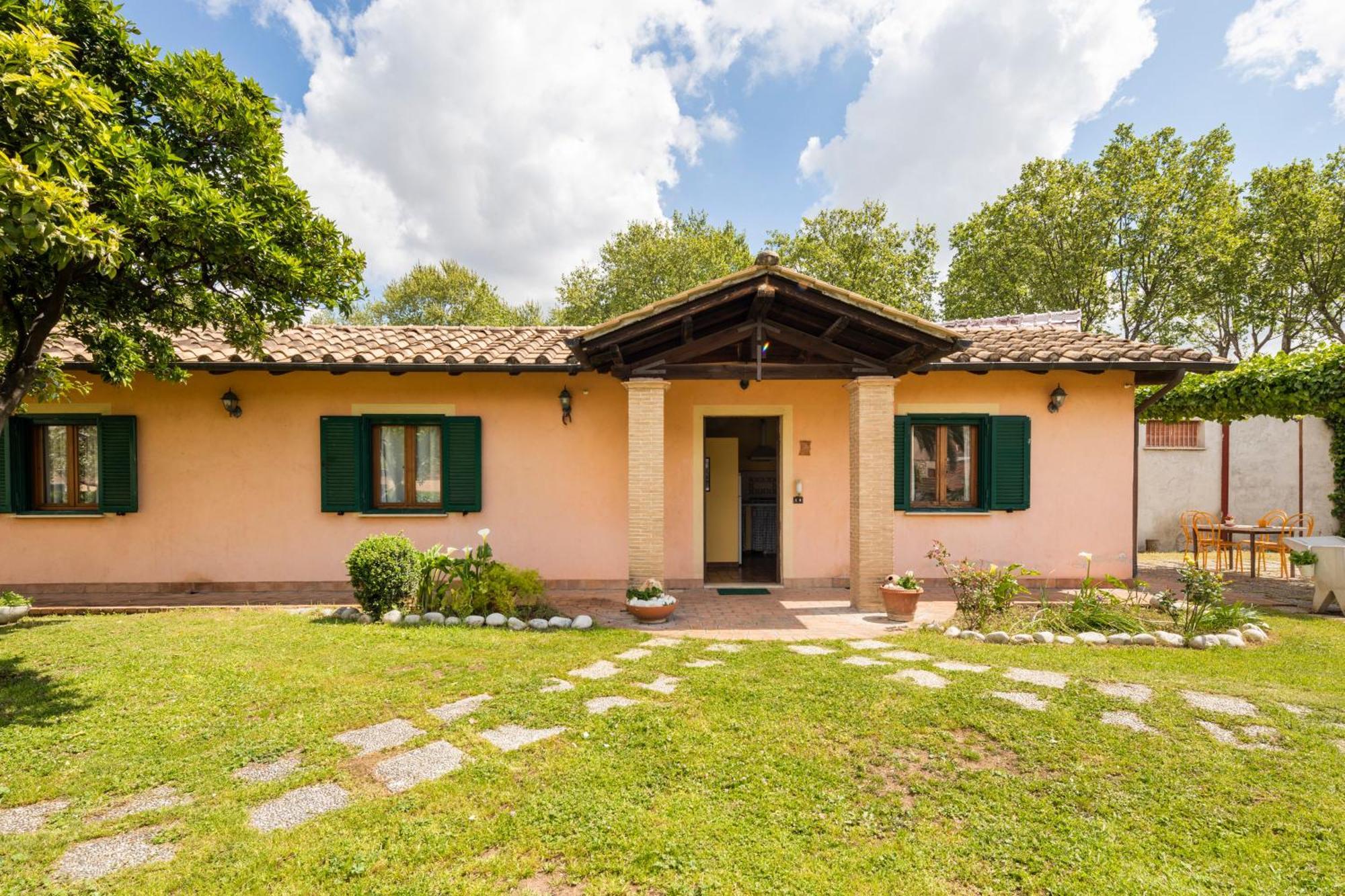 Villa Peaceful Haven In Roma